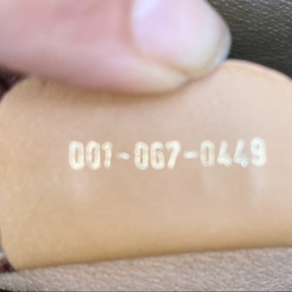 Gucci Vintage Beige Monogram Leather Shoulder Bag - Picture 9 of 13